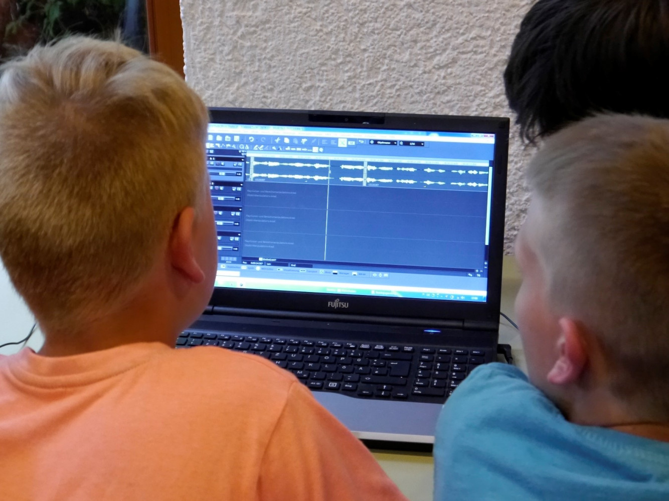 2.4. Neue Medien & online aktiv -4.3